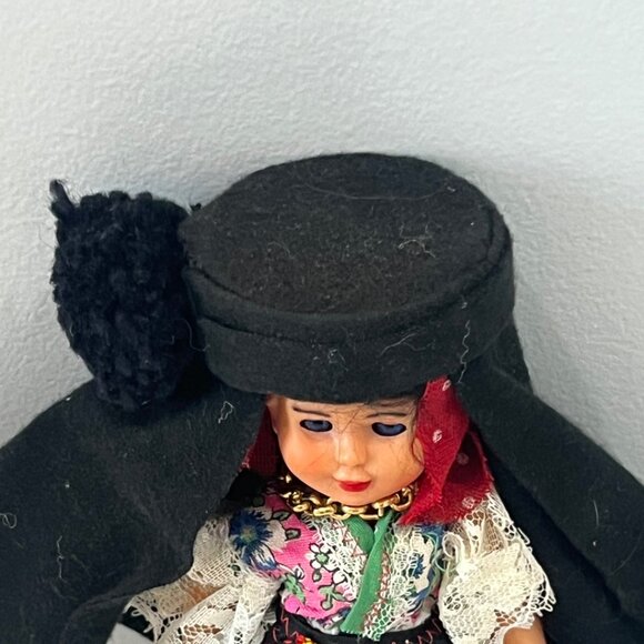 Vintage 1950's Italian 8" Sleepy Eyes Sardinian Souvenir Girl Doll Italy Pom Hat - Picture 4 of 11